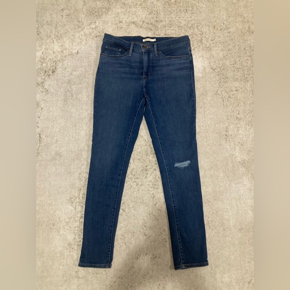 Levi’s Women’s 311 shaping Skinny Jeans - Picture 1 of 3